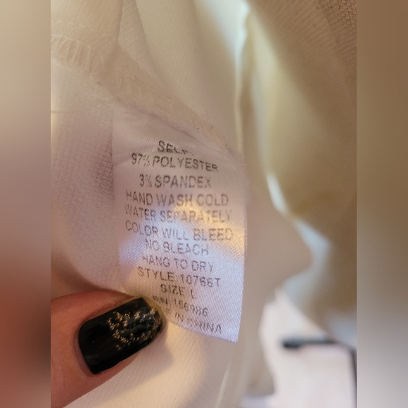 Idem Ditto White Surplice Blouse with Open Back and Bow Accent Sz. Large - Picture 7 of 8